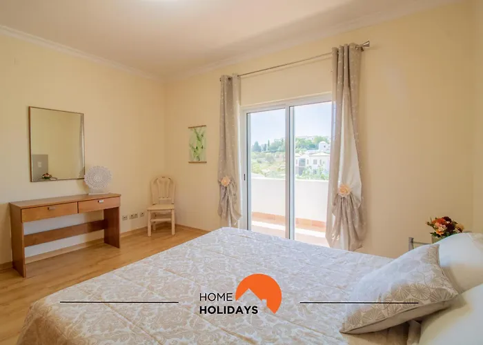 #297 Espacosa Vivenda V5 By Holidays Holiday home