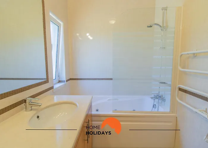 Holiday home #297 Espacosa Vivenda V5 By Holidays