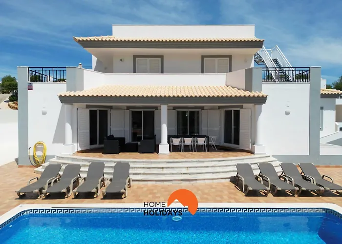 Holiday home #297 Espacosa Vivenda V5 By Holidays *