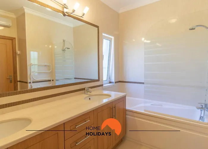 Holiday home #297 Espacosa Vivenda V5 By Holidays Albufeira