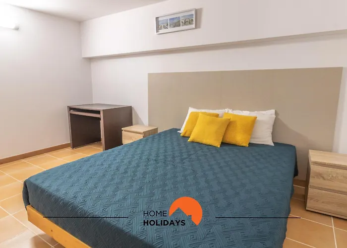 #297 Espacosa Vivenda V5 By Holidays Holiday home *