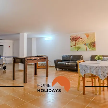 #297 Espacosa Vivenda V5 By Holidays Holiday home *